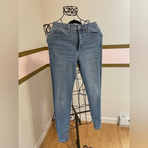 BNWT BANANA REPUBLIC LEGGING JEANS - Picture 1 of 4